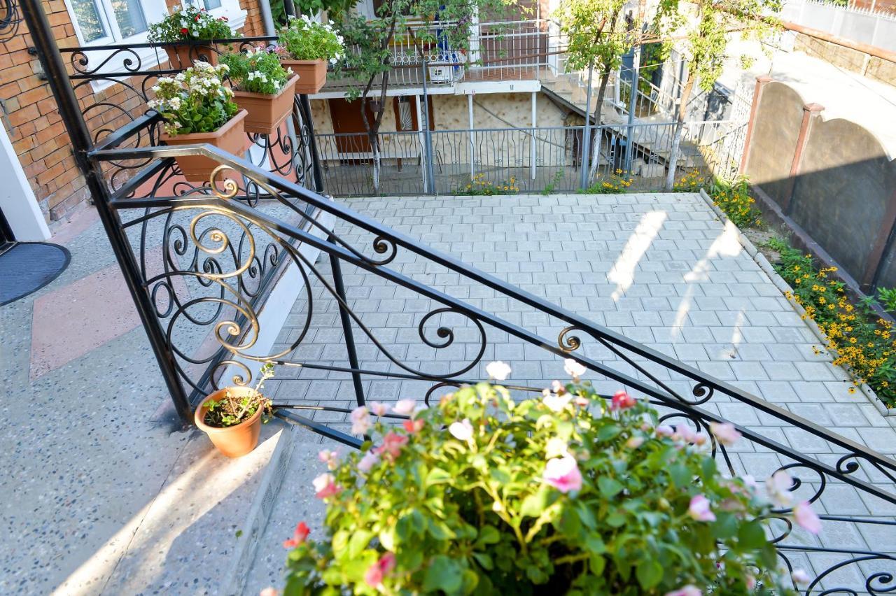 Hotel Bibi Kutaisi Exteriér fotografie